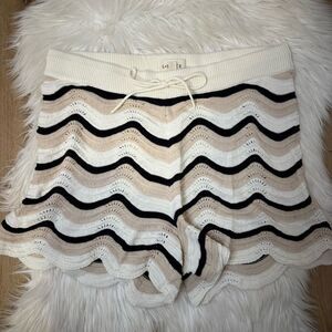 [L*Space] Like New Cream and Black Sunchaser Shorts - Size XL